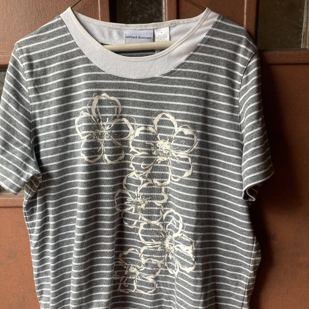 Alfred Dunner summer tee shirt Size L
